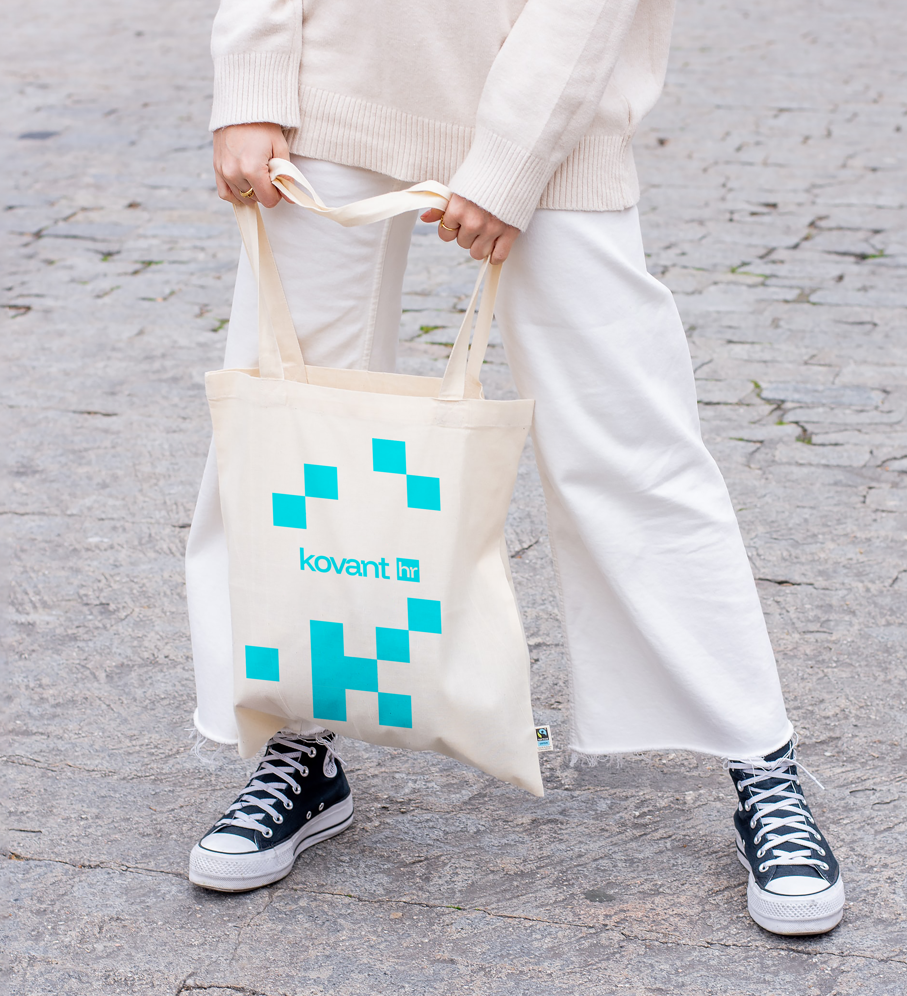 Kovant tote bag